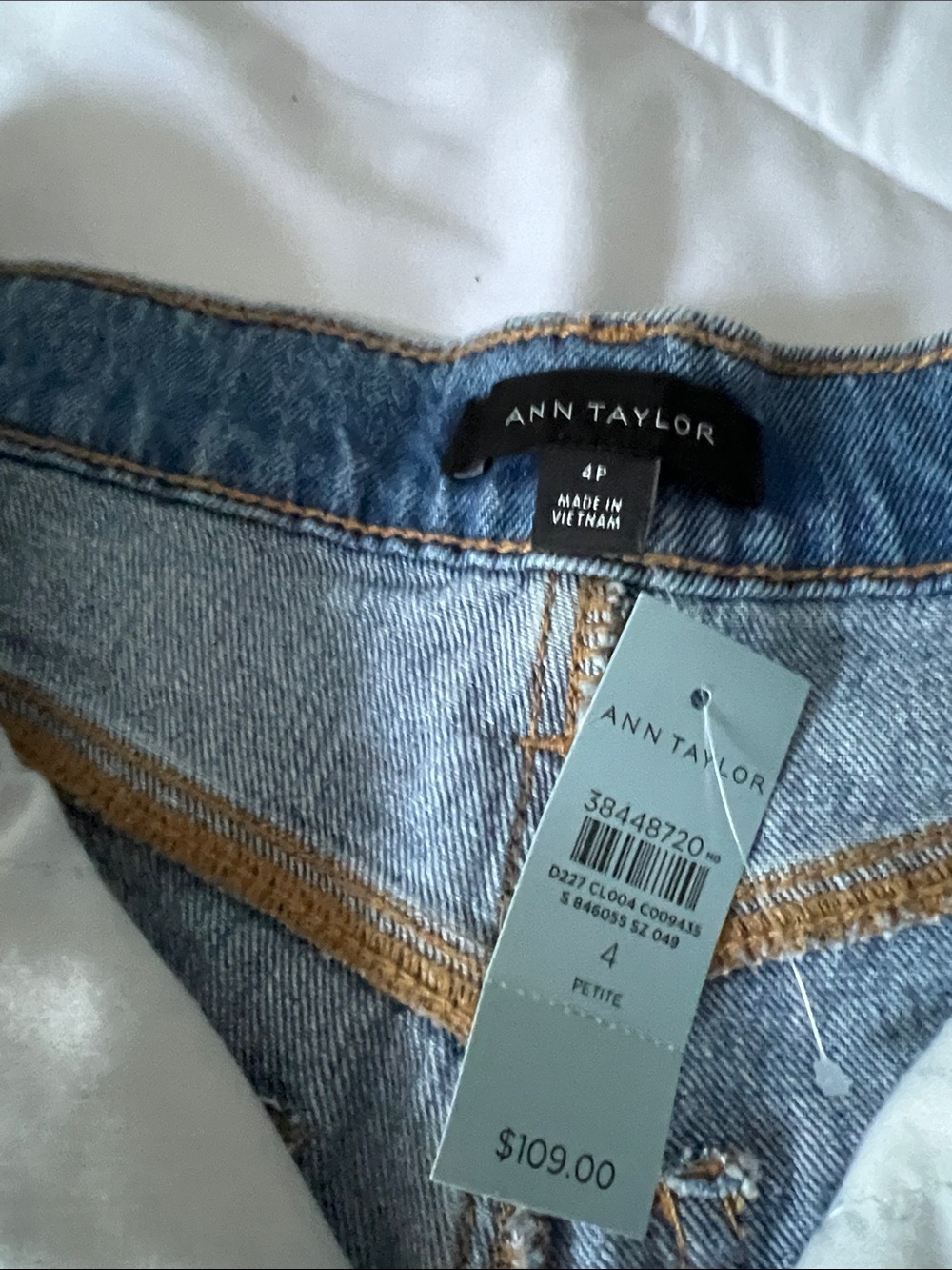 Ann Taylor Light Wash High-Rise Barrel Jeans - Picture 3 of 6